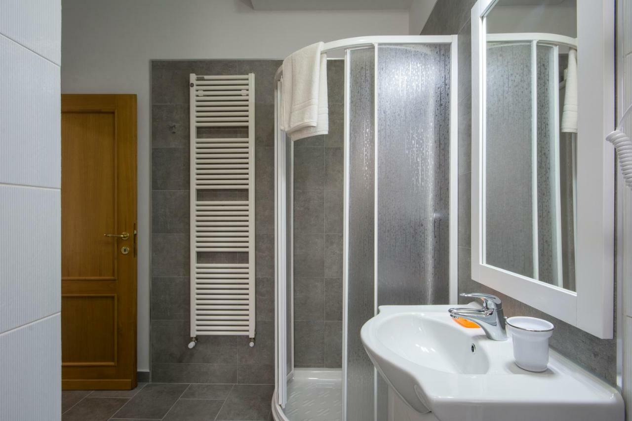 Bed & Breakfast Profumo D'Estate Agliana Bagian luar foto
