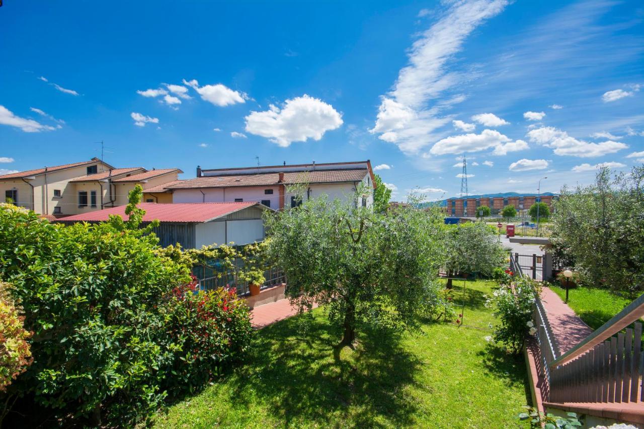 Bed & Breakfast Profumo D'Estate Agliana Bagian luar foto